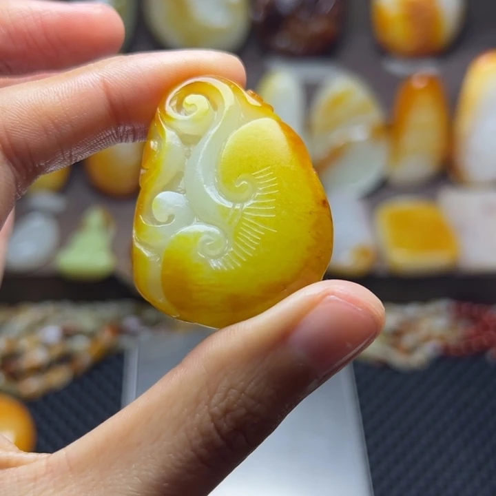 和田玉未镶嵌颈饰