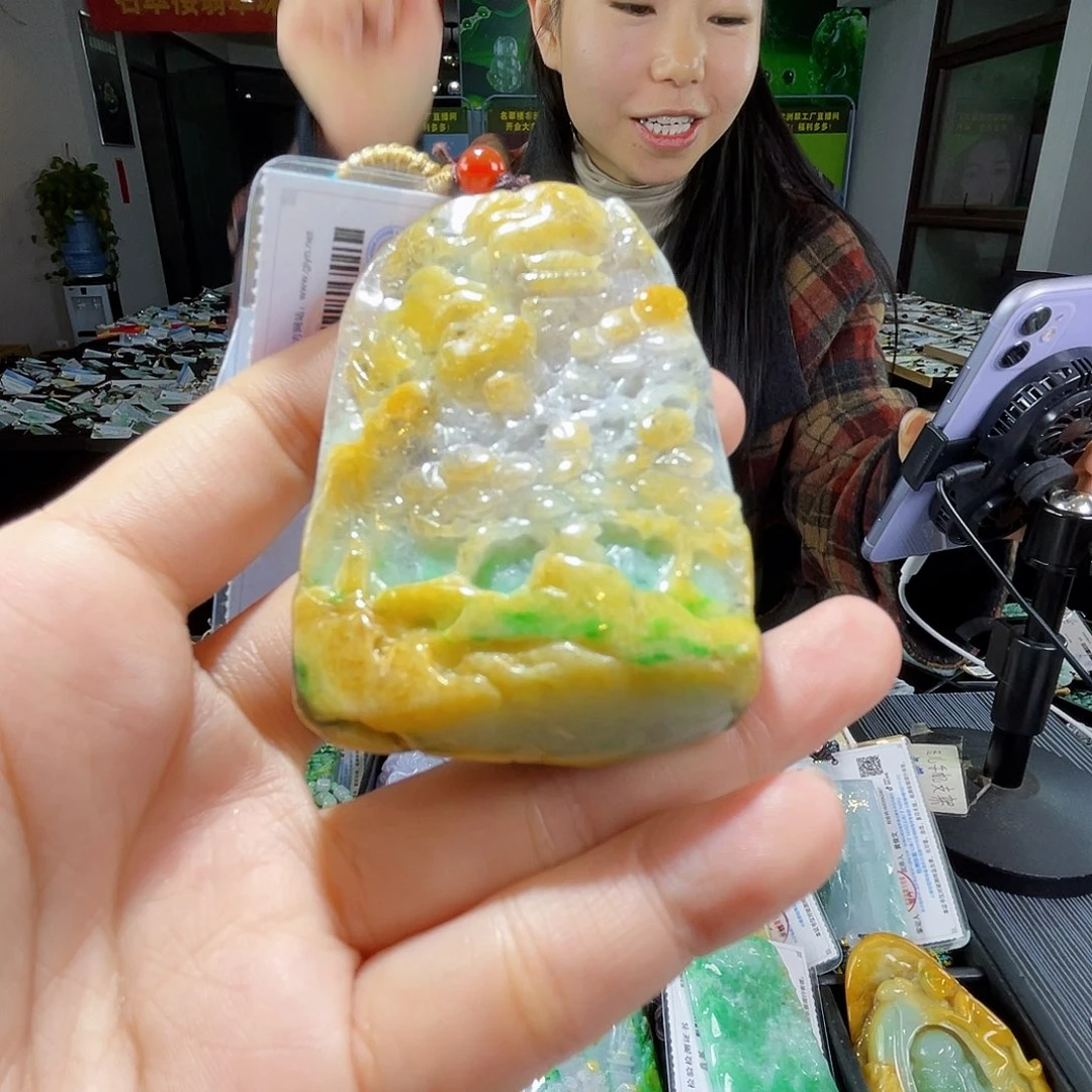 颈饰未镶嵌翡翠一