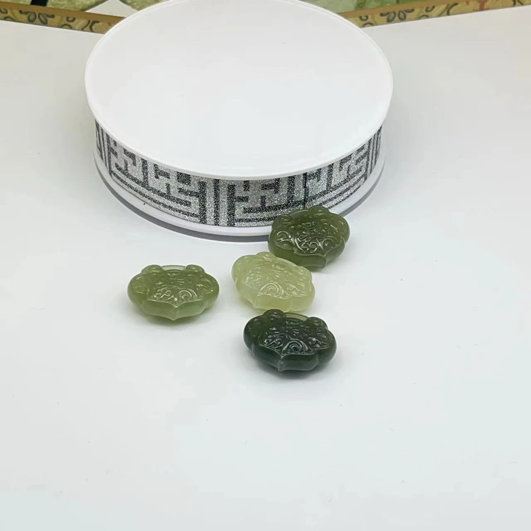 天然新疆和田玉平安如意锁吊坠 H689—多样性发一件