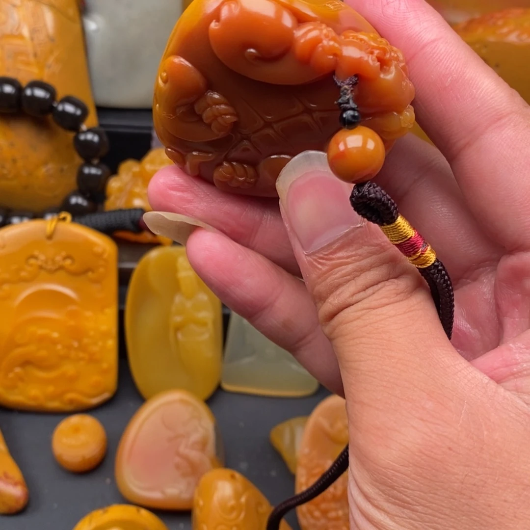 石英质玉未镶嵌颈饰