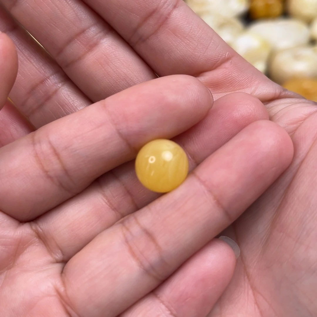 未镶嵌琥珀裸石倩*宝珠