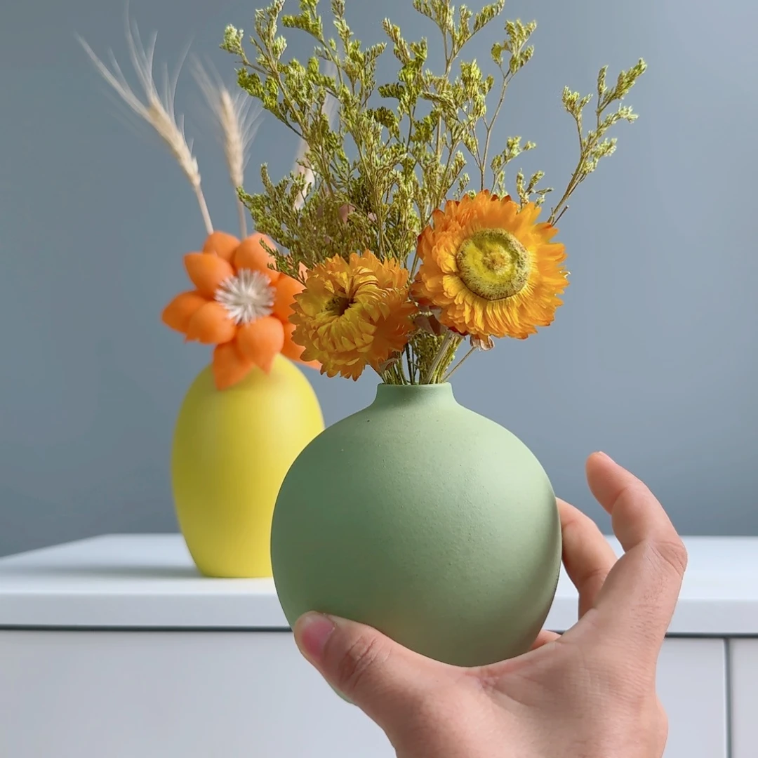 摆件陶瓷小花瓶含花总高约20-30cm