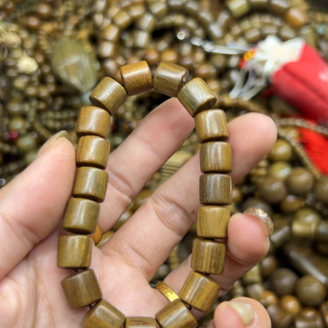 无事牌维腊木（绿檀）