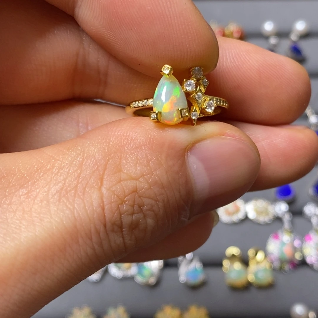 银S925镶嵌欧泊戒指