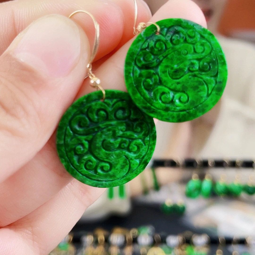 翡翠18K金镶嵌耳饰