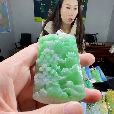 翡翠未镶嵌颈饰翡翠
