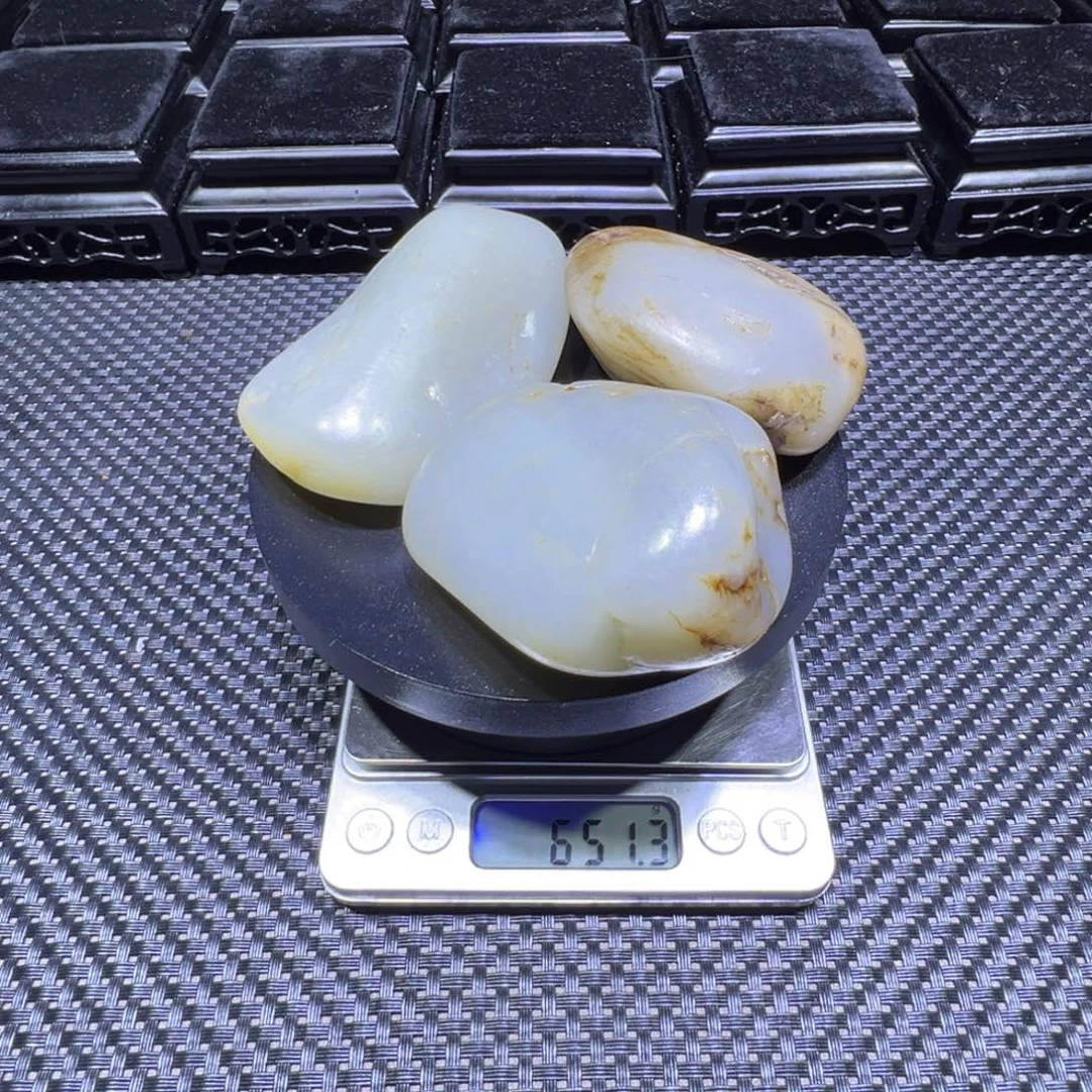 和田玉（子料）未镶嵌吊坠(不含链)651克