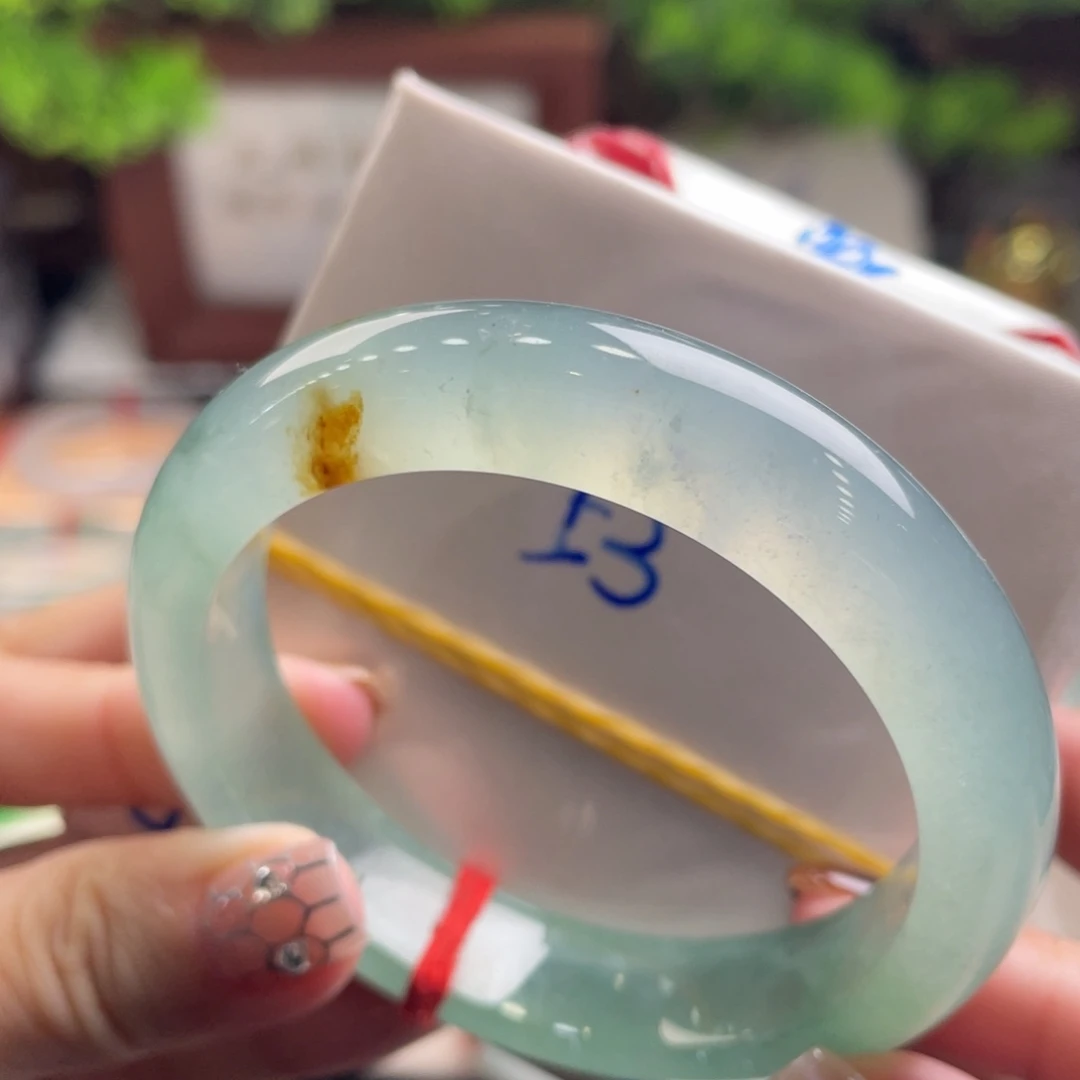 翡翠未镶嵌手镯53宝石冰绿 洒金