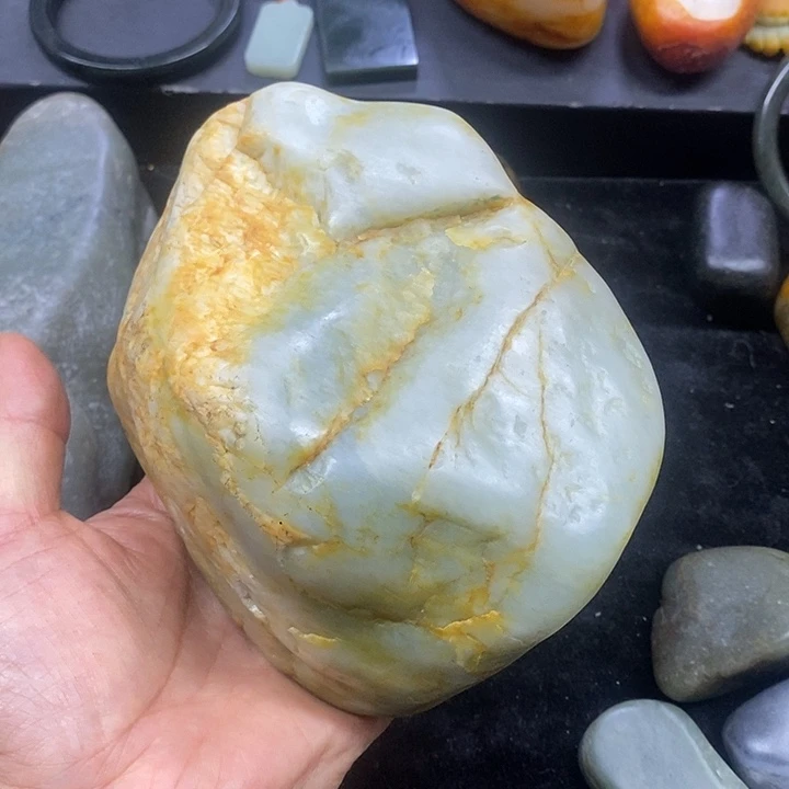用***9和田玉（糖玉）未镶嵌挂件