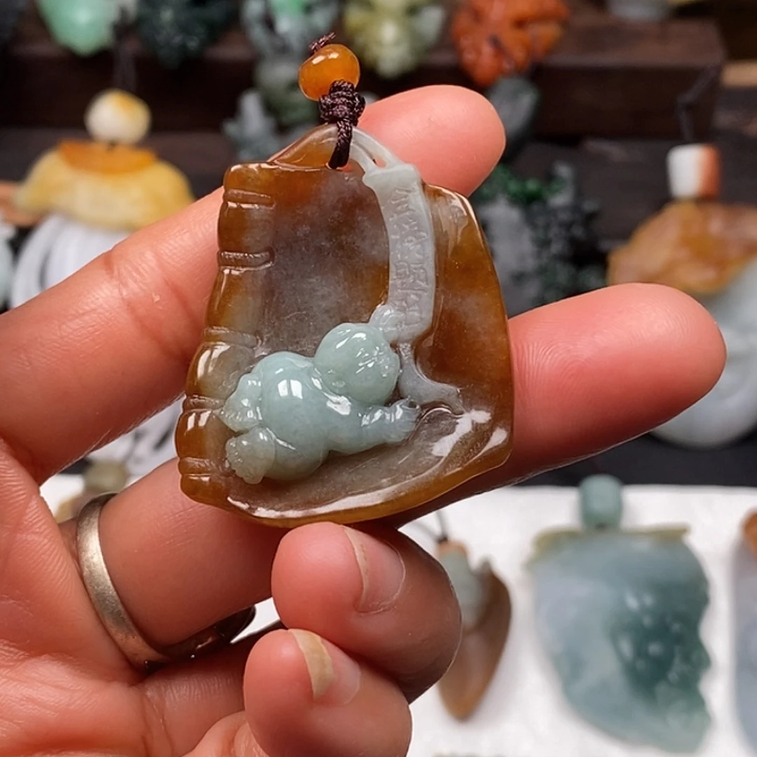 浩****定制翡翠未镶嵌毛货抛光