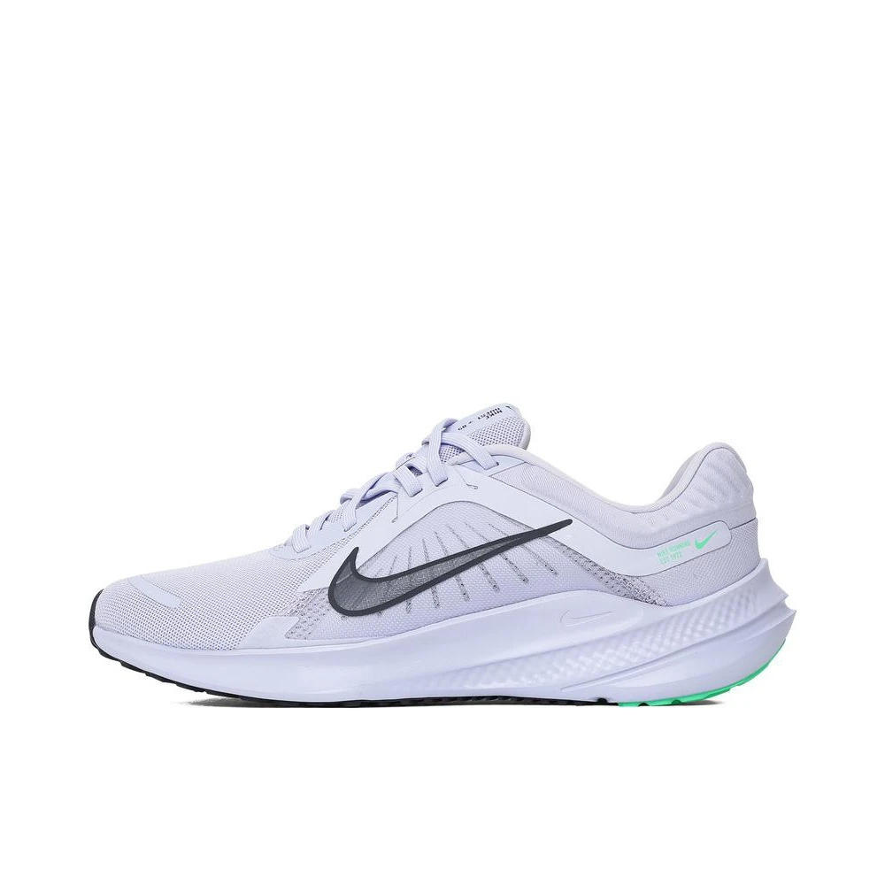 NIKE耐克男子NIKE QUEST 5跑者美学跑步鞋DD0204-500