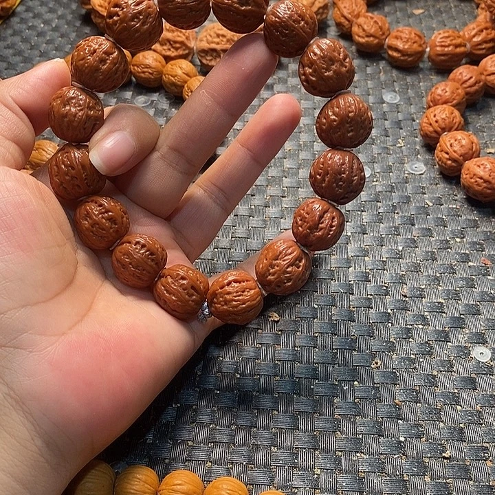 張***.文玩核桃手串粗筋