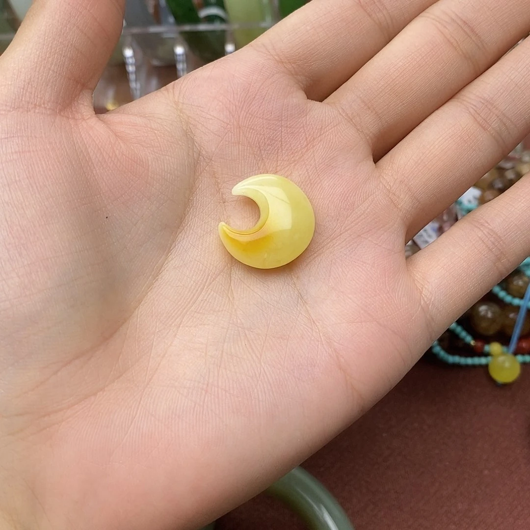 和田玉手镯未镶嵌锦****糖