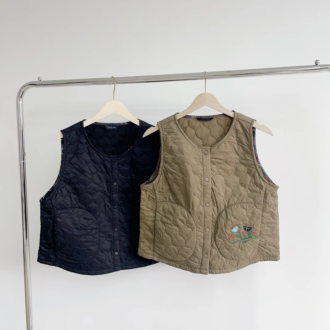 G113 绗缝圆领两色刺绣文艺风休闲马甲