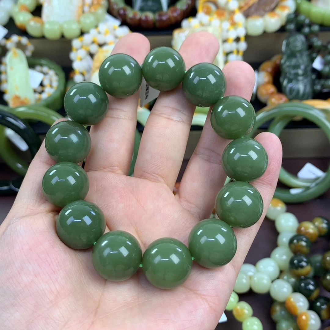 透闪石质玉未镶嵌手串