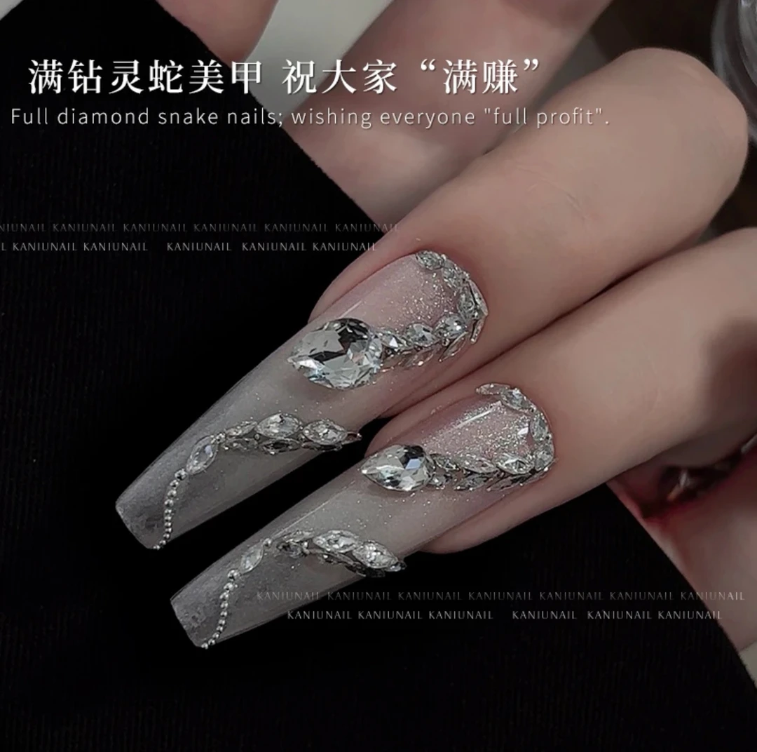 L美甲蛇年小灵蛇锆石水滴4*6轻奢高级美甲钻饰DIY