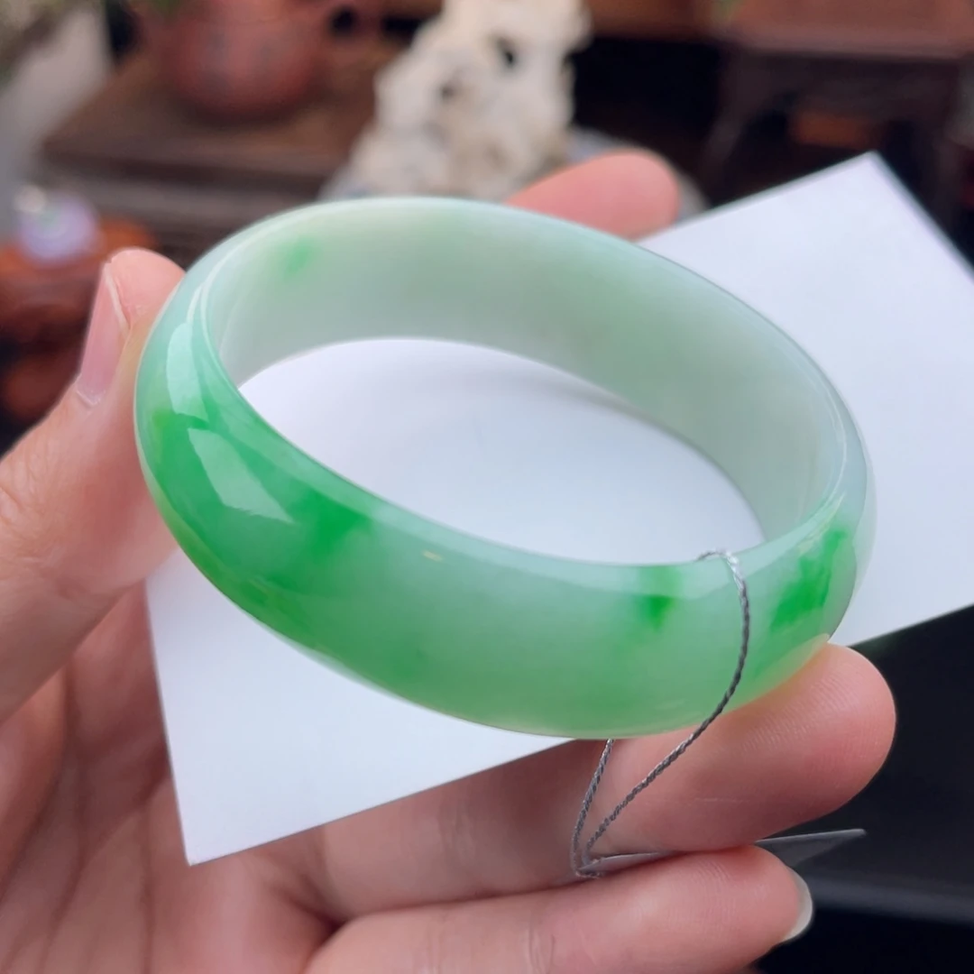 未镶嵌手镯（贵妃镯）翡翠