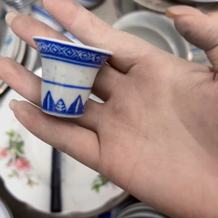 景德镇陶瓷高温酒杯