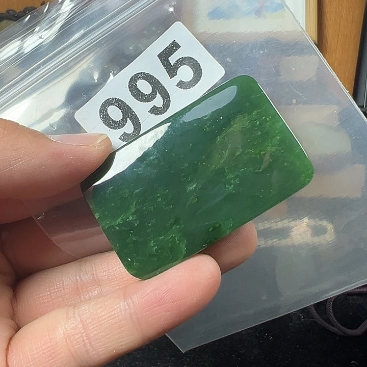 用***1和田玉未镶嵌颈饰