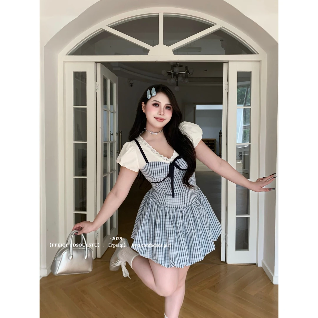 【PPEIQI】"贝洛甜心"微胖甜美少女V领假两件蓝格子蓬蓬花苞连衣裙