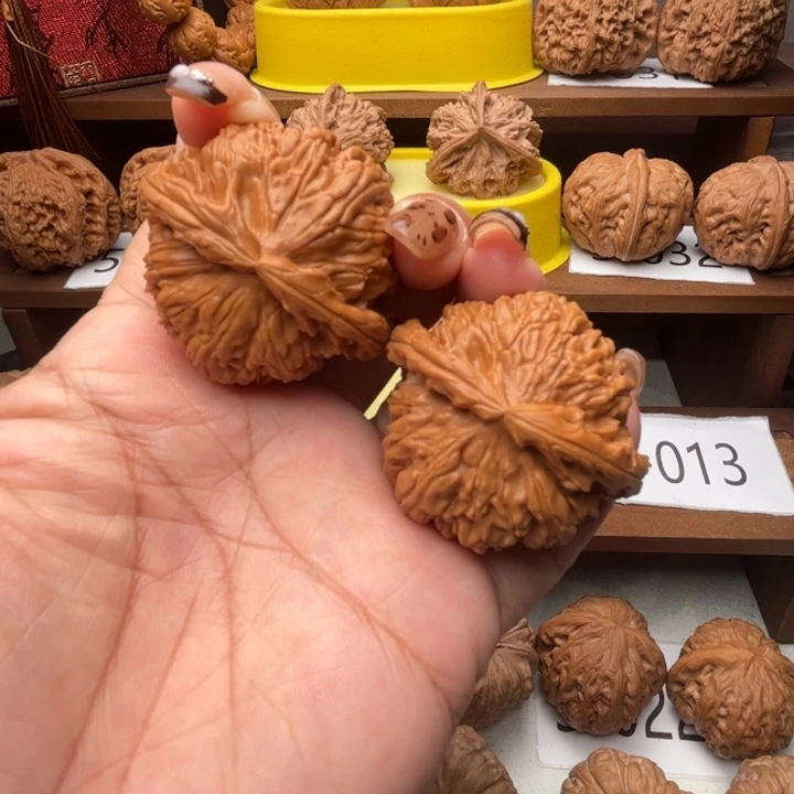 核桃白狮子45尺5813