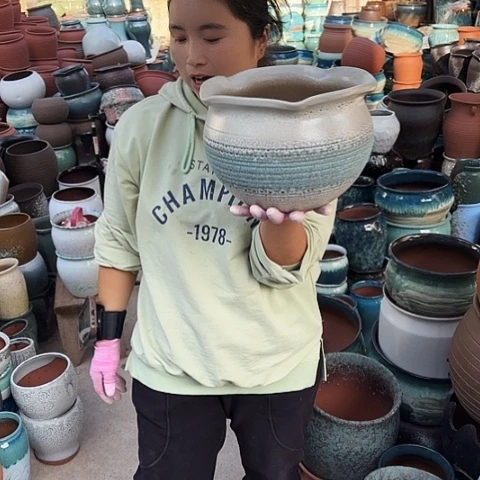 口25高18一个盆子。