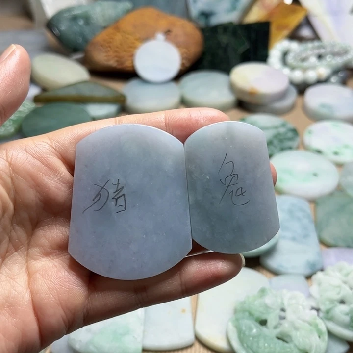 重***节定制翡翠未镶嵌A货