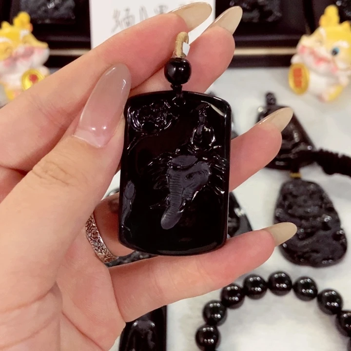 七***月翡翠未镶嵌颈饰翡翠