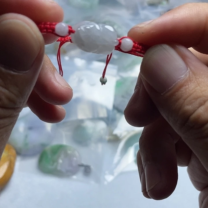 翡翠未镶嵌颈饰貔貅手链