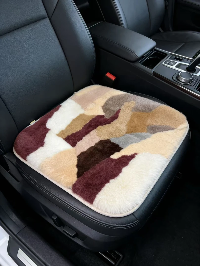 包边-拼皮澳洲纯羊毛皮毛一体小方垫，颜色随机，