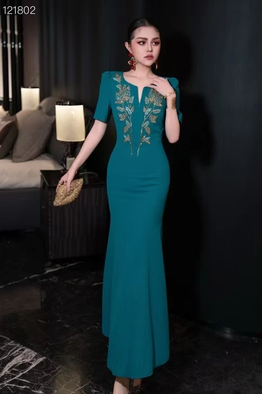 subinaz优雅刺绣鱼尾裙中国风短袖V领连衣裙通勤百搭