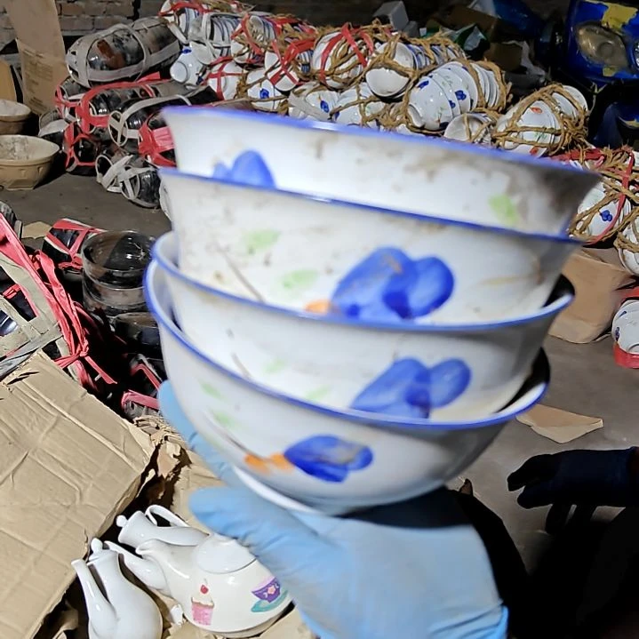 摆件陶瓷盘子碗啥都有