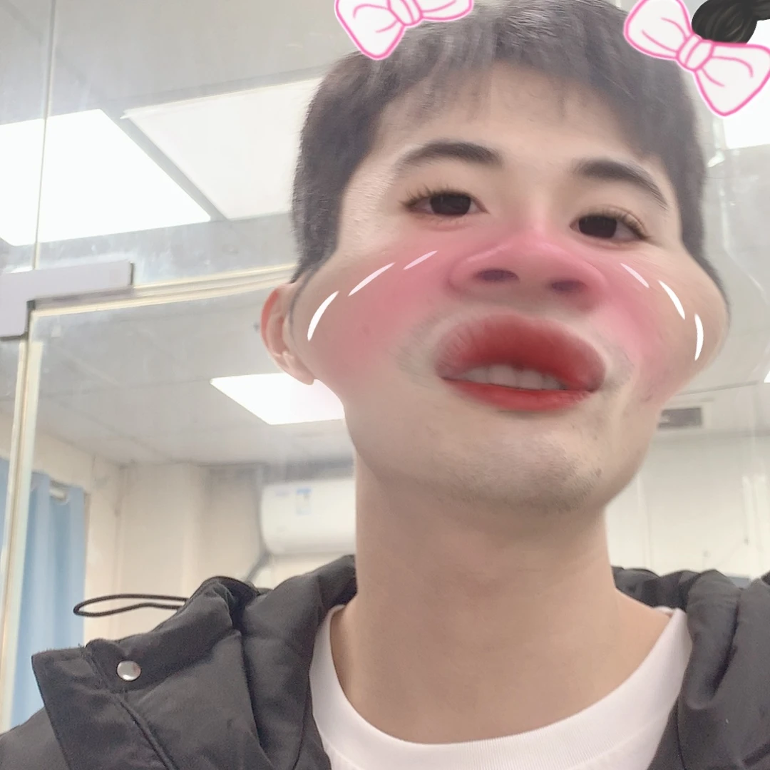 颈饰18K金镶嵌翡翠男大学生