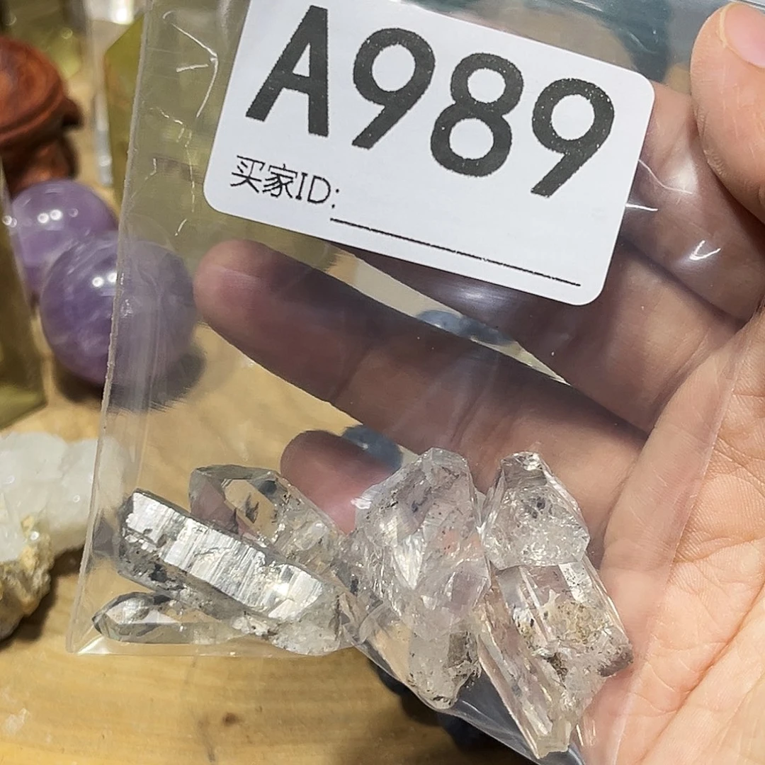 未镶嵌珠宝半成品水晶蓝*多样性发其一微瑕