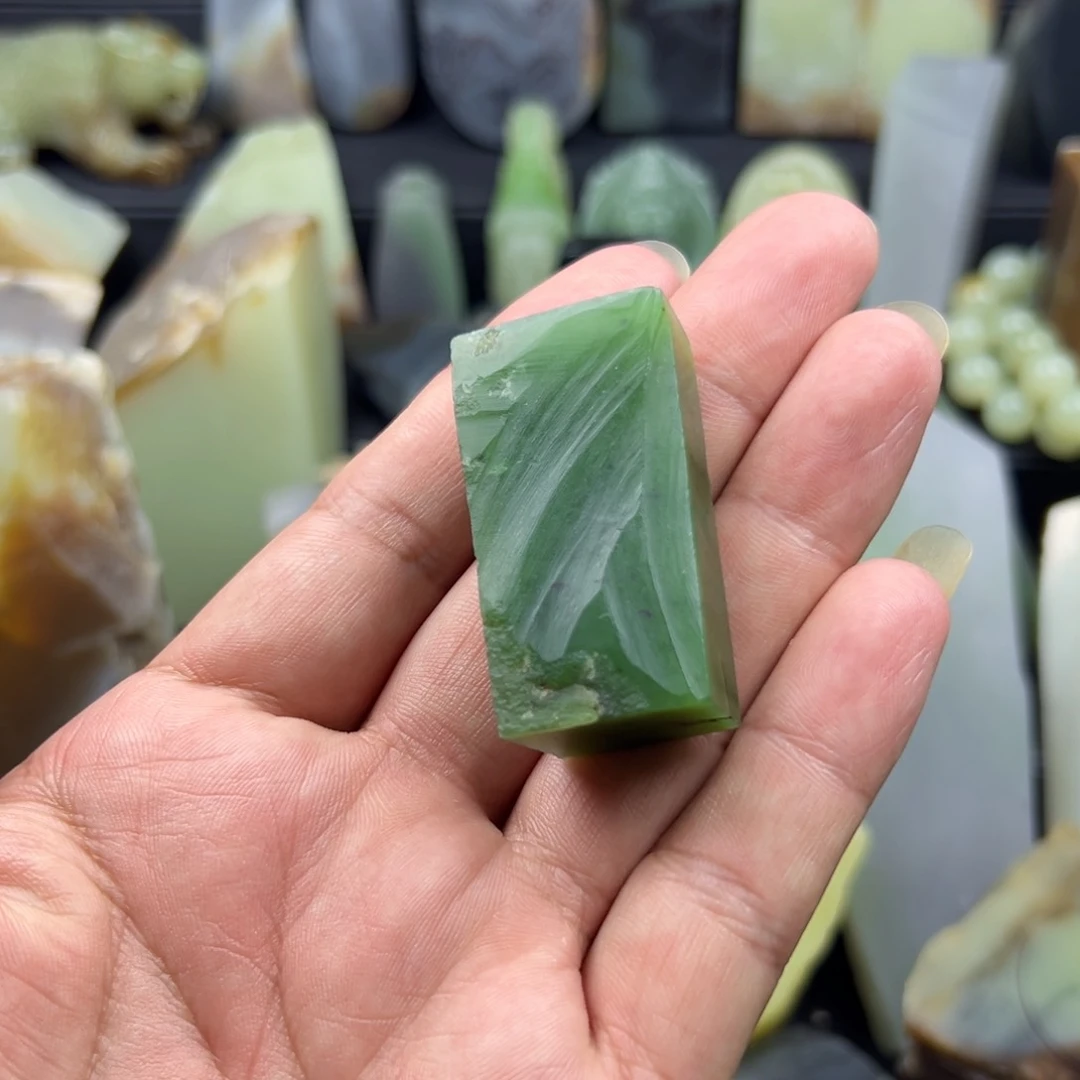 和田玉（糖玉）未镶嵌颈饰快****?