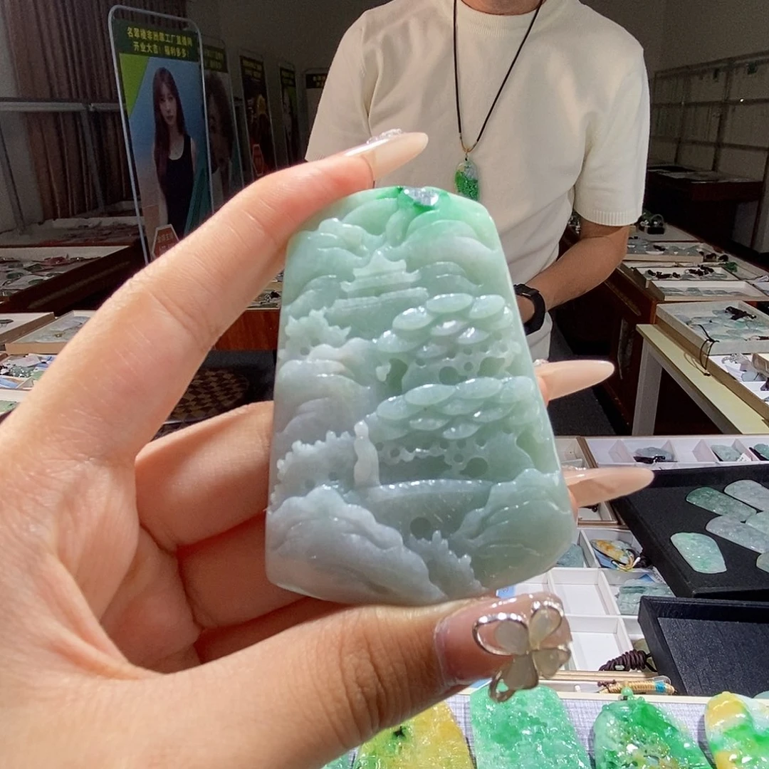 翡翠未镶嵌颈饰翡翠