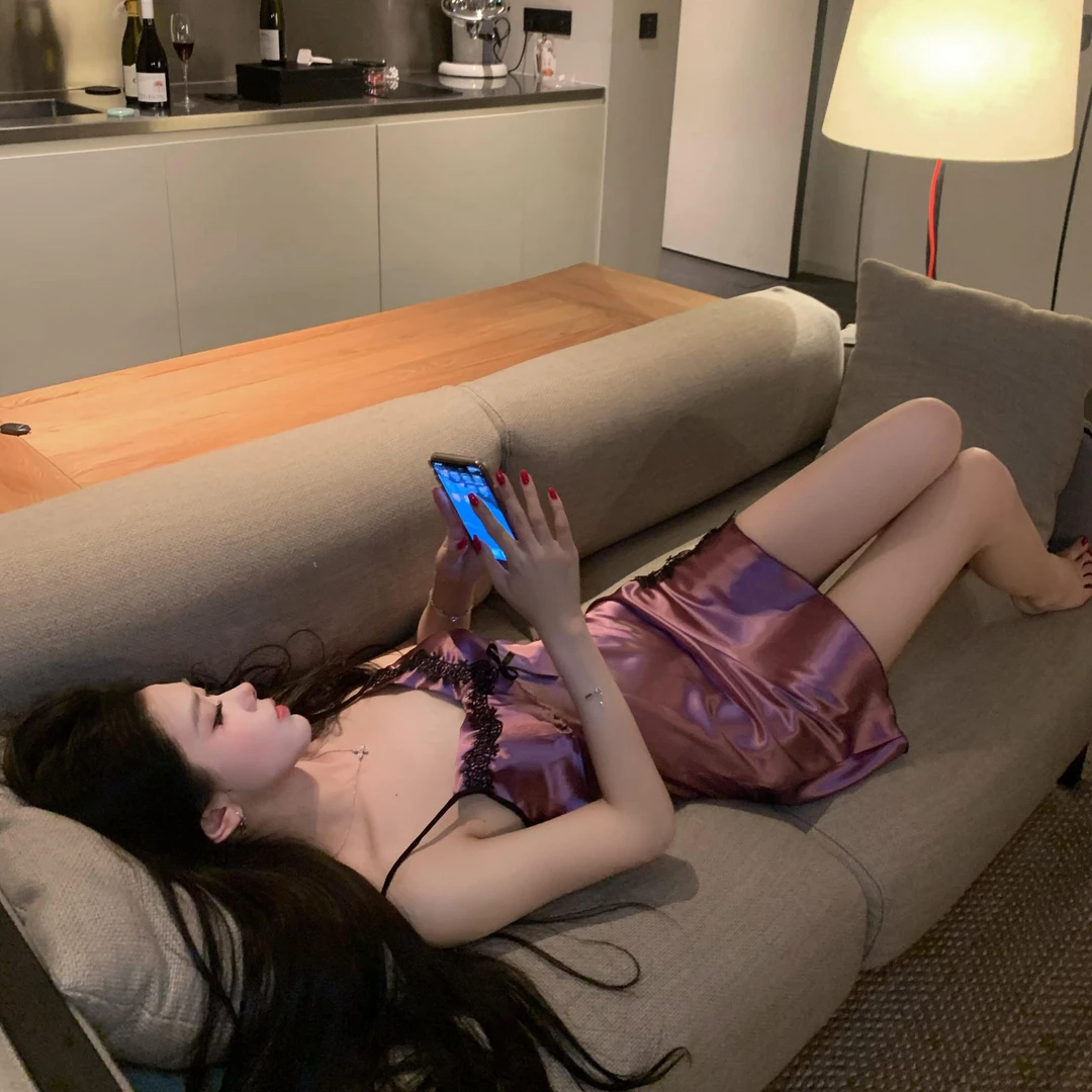 紫色性感睡衣女夏季带胸垫冰丝吊带睡裙甜美纯欲风网红夏季新款