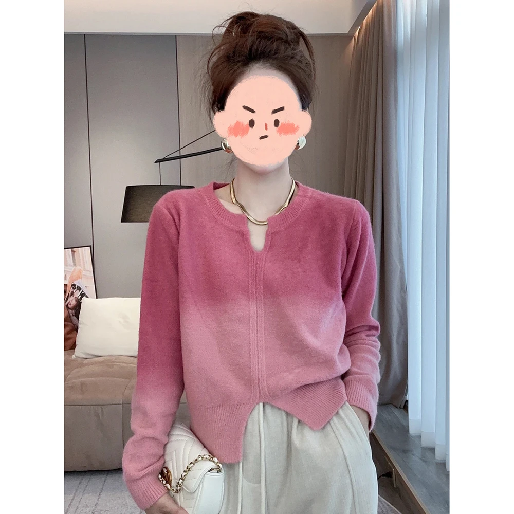 渐变色针织毛衣女春秋季大码设计感宽松显瘦V领长袖洋气减龄上衣