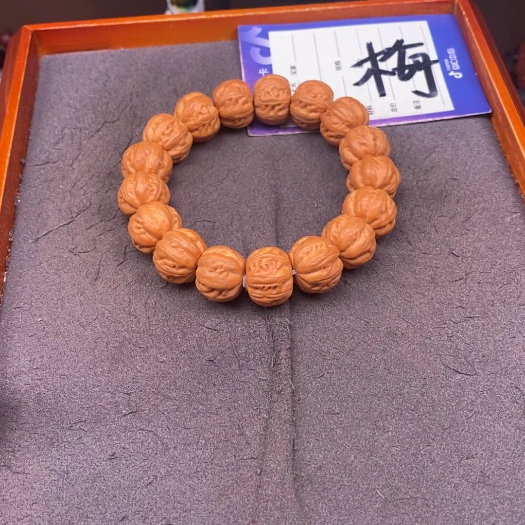 猴头核桃吊坠小*哥猴头