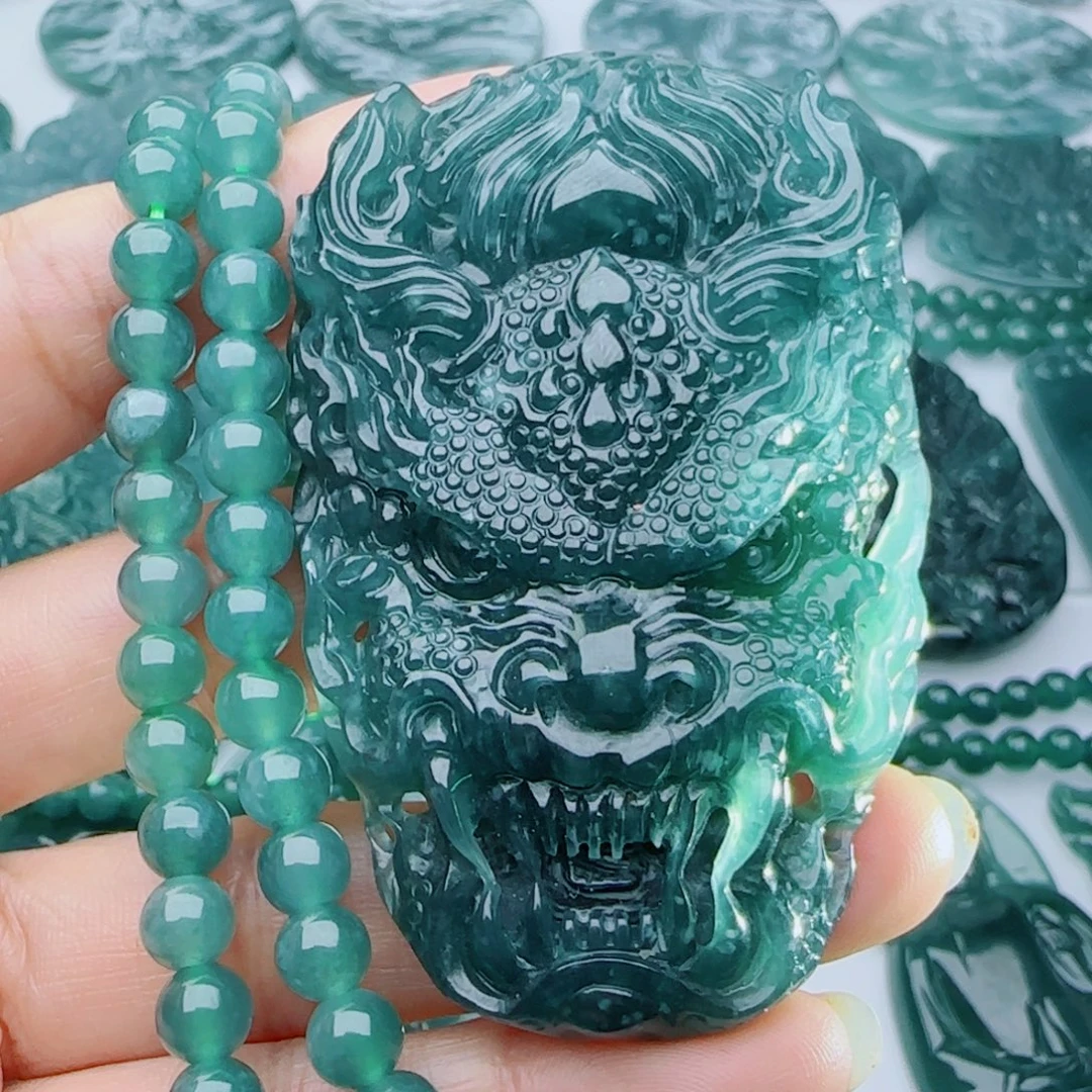 颈饰未镶嵌翡翠多样性发货天然的A货翡翠