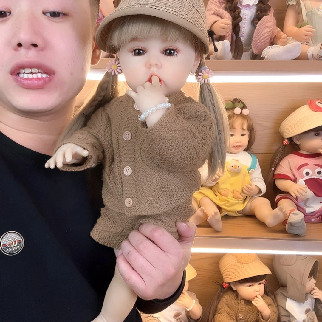 搪胶11直播福利款吃手