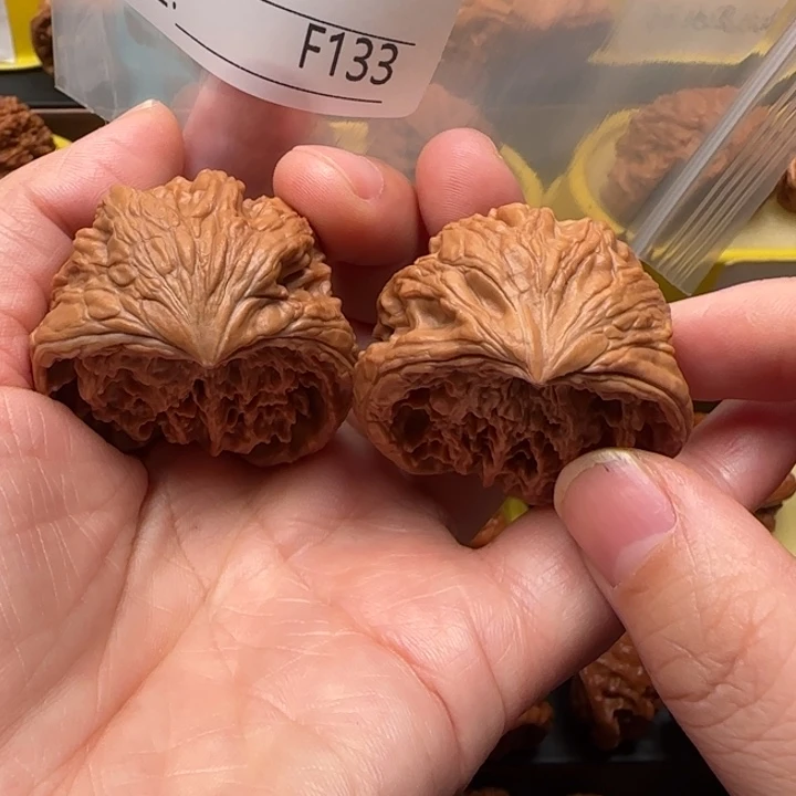文玩核桃吊坠大沽石蛇王41