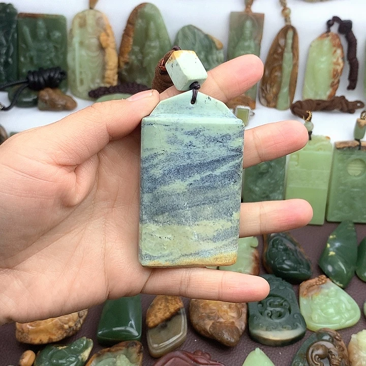 岫岩河磨玉（透闪石质玉）未镶嵌把件