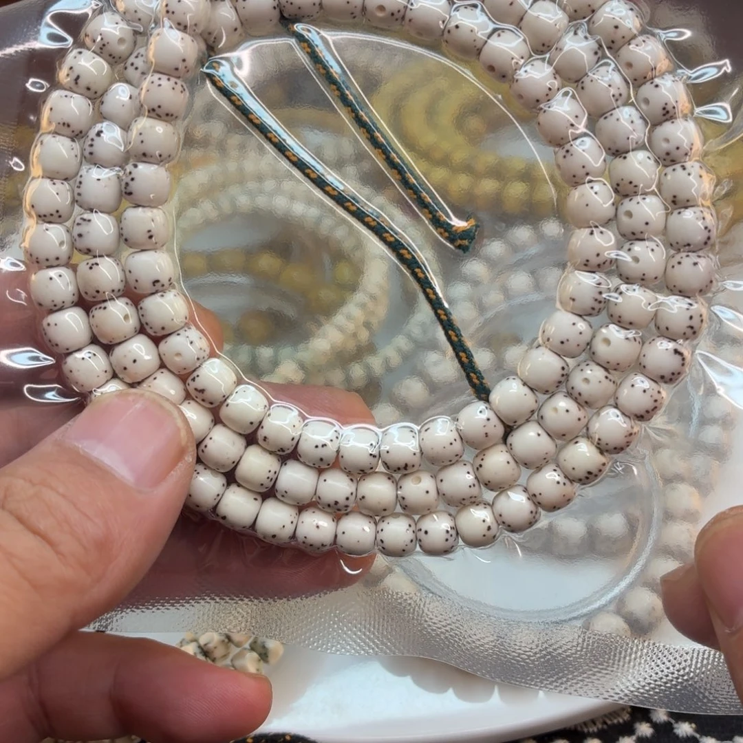星月菩提吊坠海南星月菩提通体留白