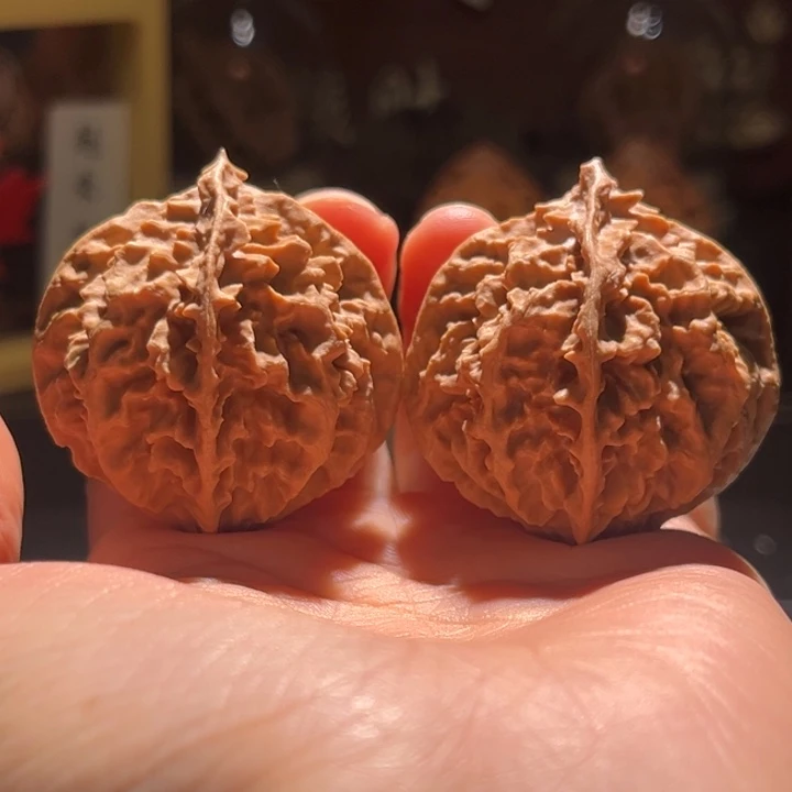 文玩核桃吊坠龙纹灯笼56
