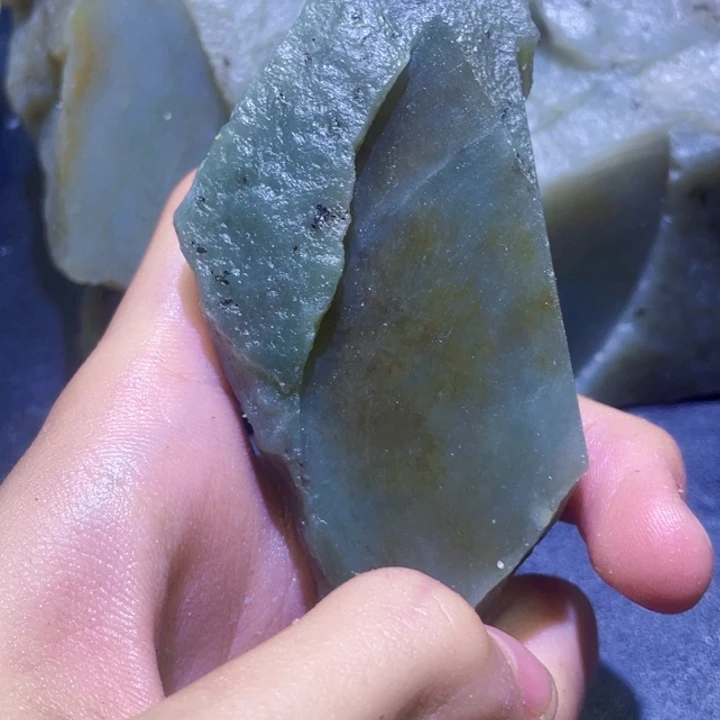 和田玉未镶嵌珠宝半成品