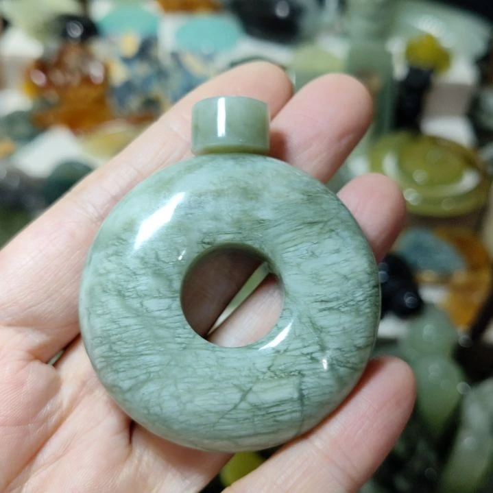 岫玉未镶嵌平安扣