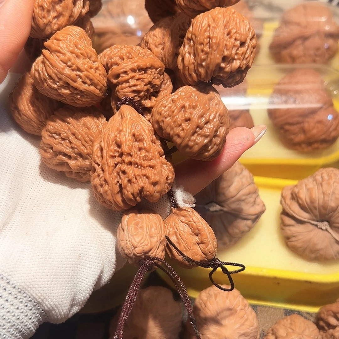 吊坠桃核南疆石异形手持