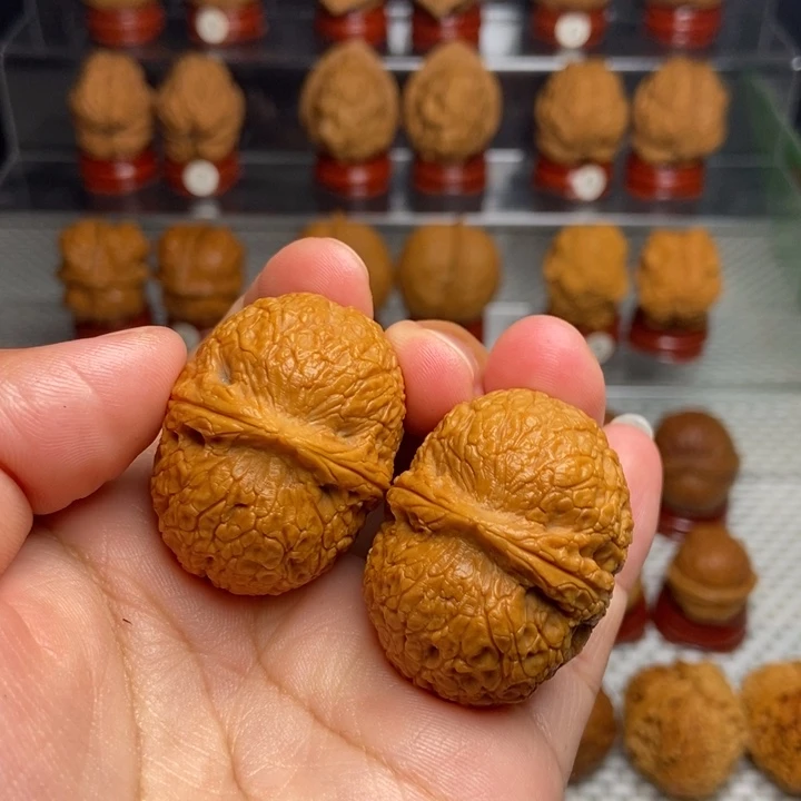 文玩核桃把件黄金印11