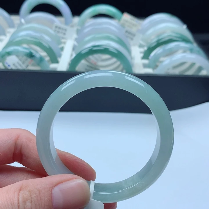 翡翠未镶嵌手镯52圈